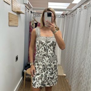 TORY BURCH DRESS size 4. Perfect condition. Zipper floral